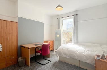 Alexandra Road, Mutley, Plymouth - Image 3